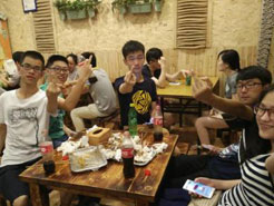 万山烧烤加盟,学烧烤技术,开烧烤店多少钱疯狂烤翅加盟